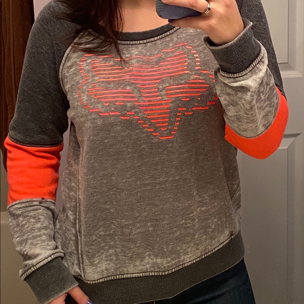 Woman’s fox racing sweatshirt